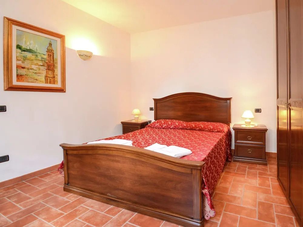 Exquisite Farmhouse in Pupaggi With Swimming Pool