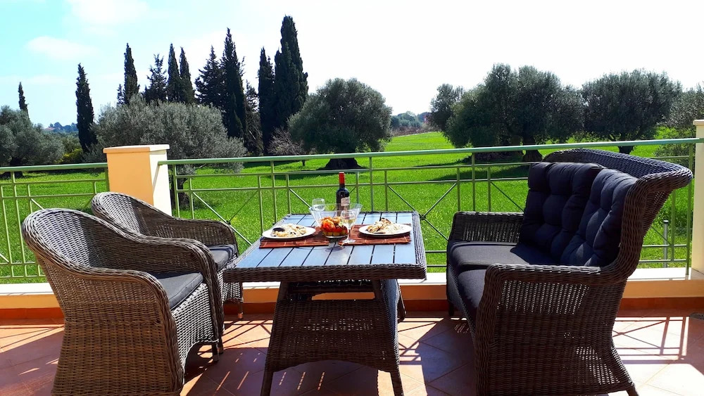 Villa Elaionas 1 Experiencing natures tranquility