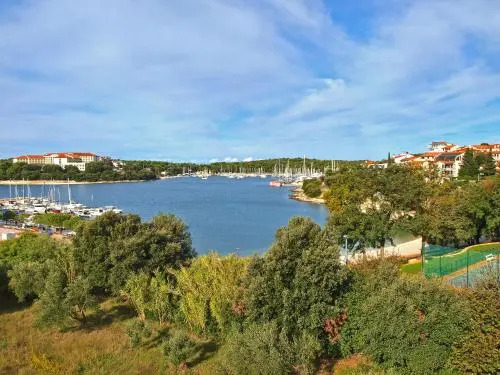 Apartments by the Sea 750