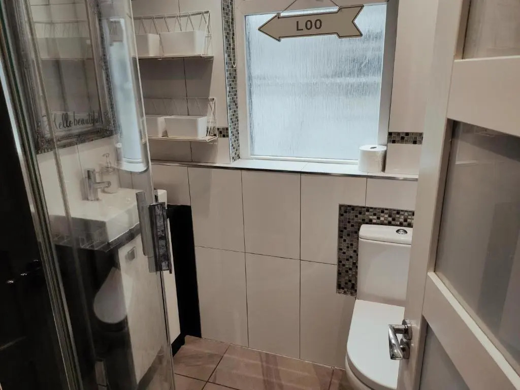 Charming 4BD Semi Detached Home Hastings