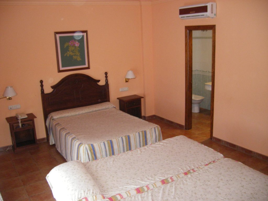 Albenzaire Hotel Asador