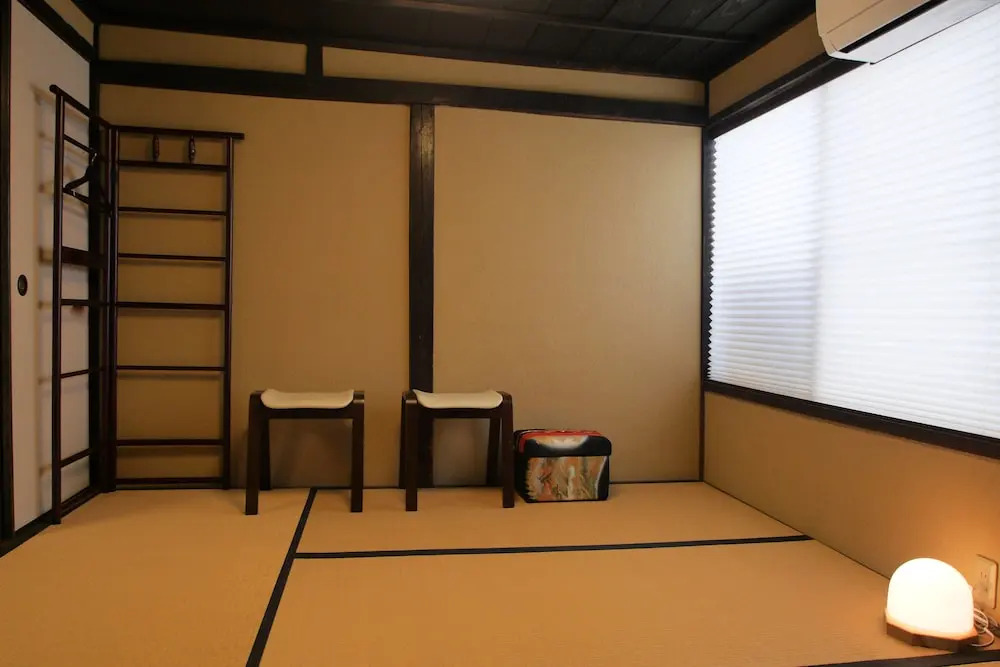 Toho-Bijin House