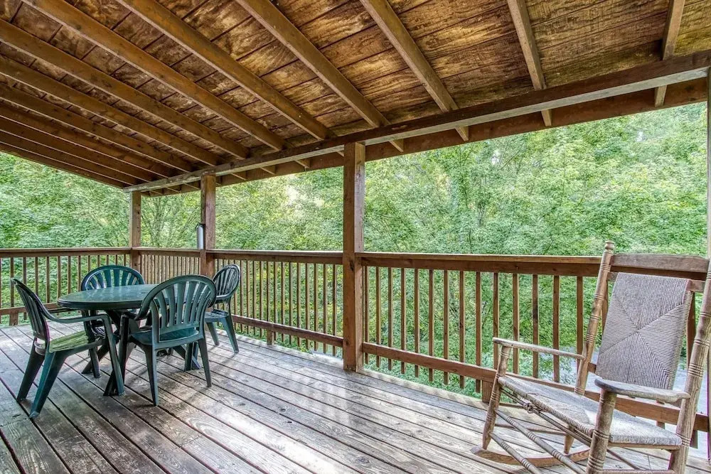 Er33 Ganma's Getaway Great Location, close To Town 4 Bedroom Cabin by RedAwning