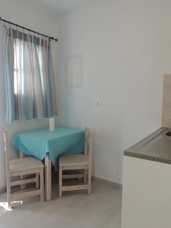 Anemos Hotel & Apartments