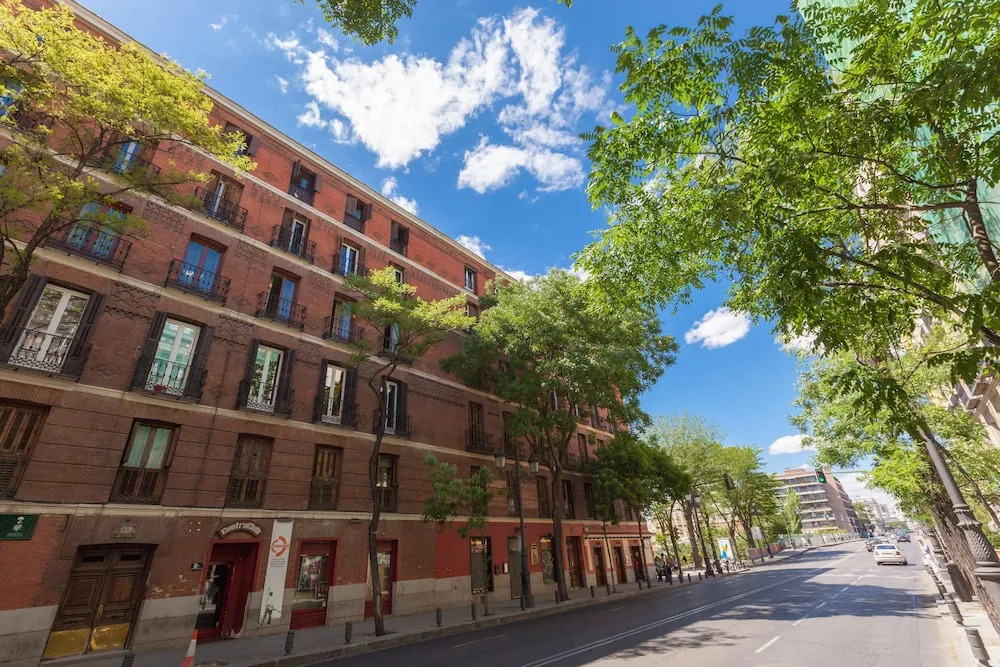 Home Club Bailen Apartments