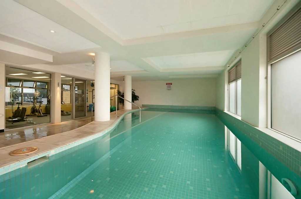 Riverside Apartments & Hotel