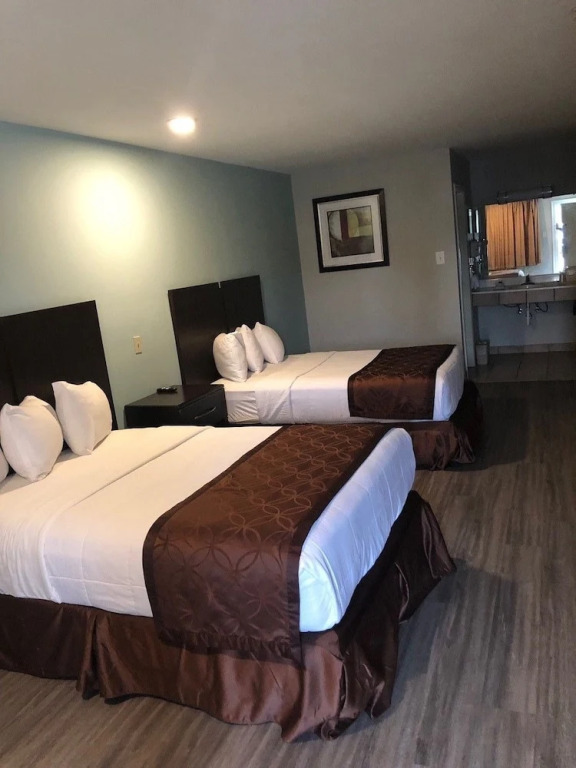 Cypress Inn