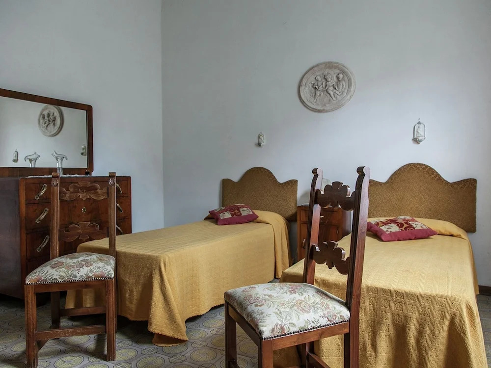Tastefully Decorated Holiday Home on a Large Estate in the Chianti Region