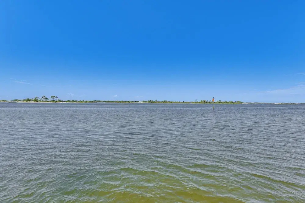 Pool & Beach Access: Lovely Mary Esther Condo!