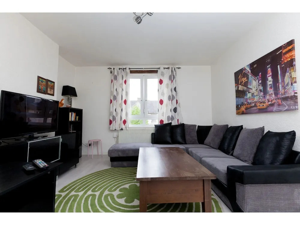 Leith Walk Gem! Lovely + Great Value - Sleeps 4