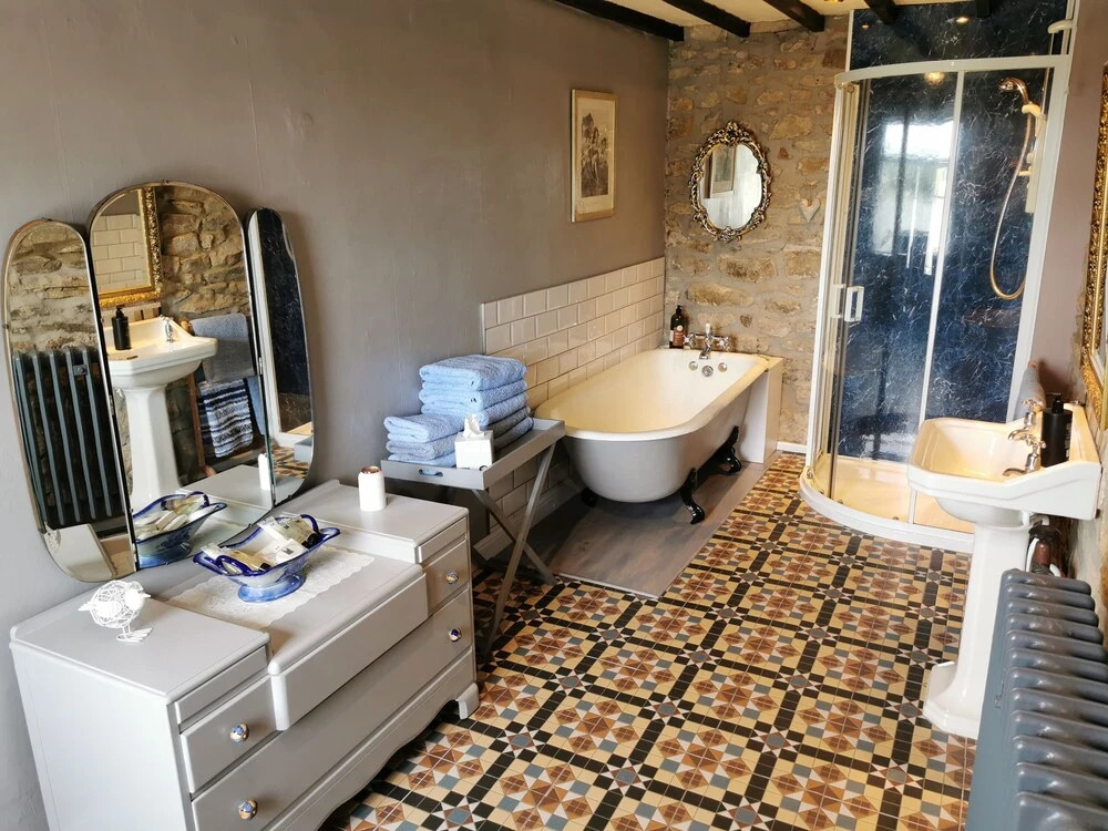 Pathways Holiday Cottage a Delightful 18th Century Stone Cottage in Derbyshire