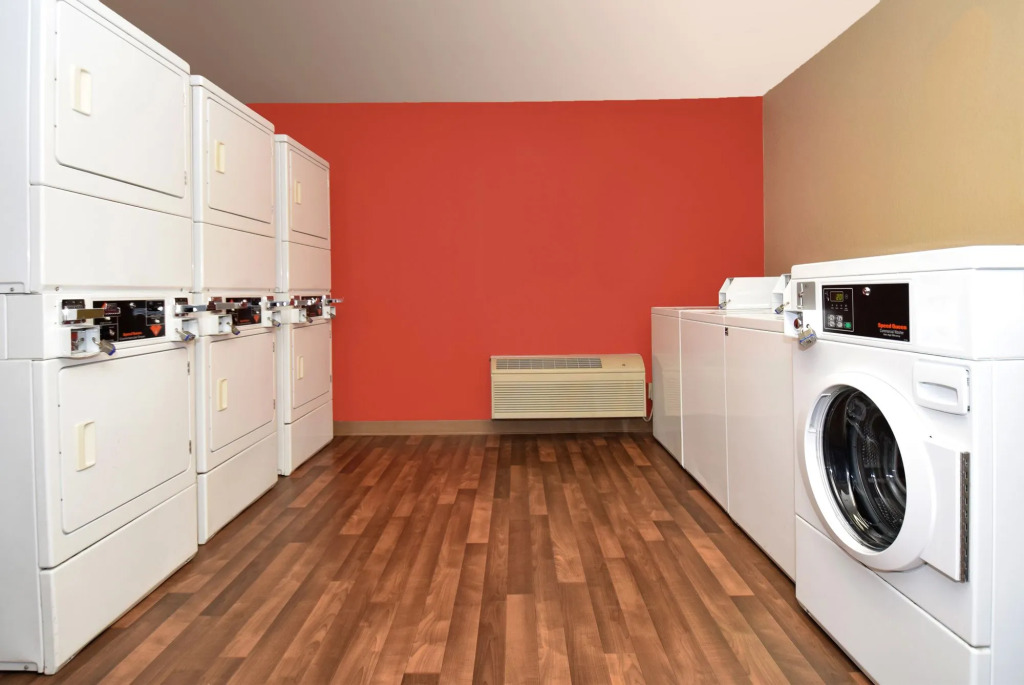 Studio 6 Suites Fresno North CA