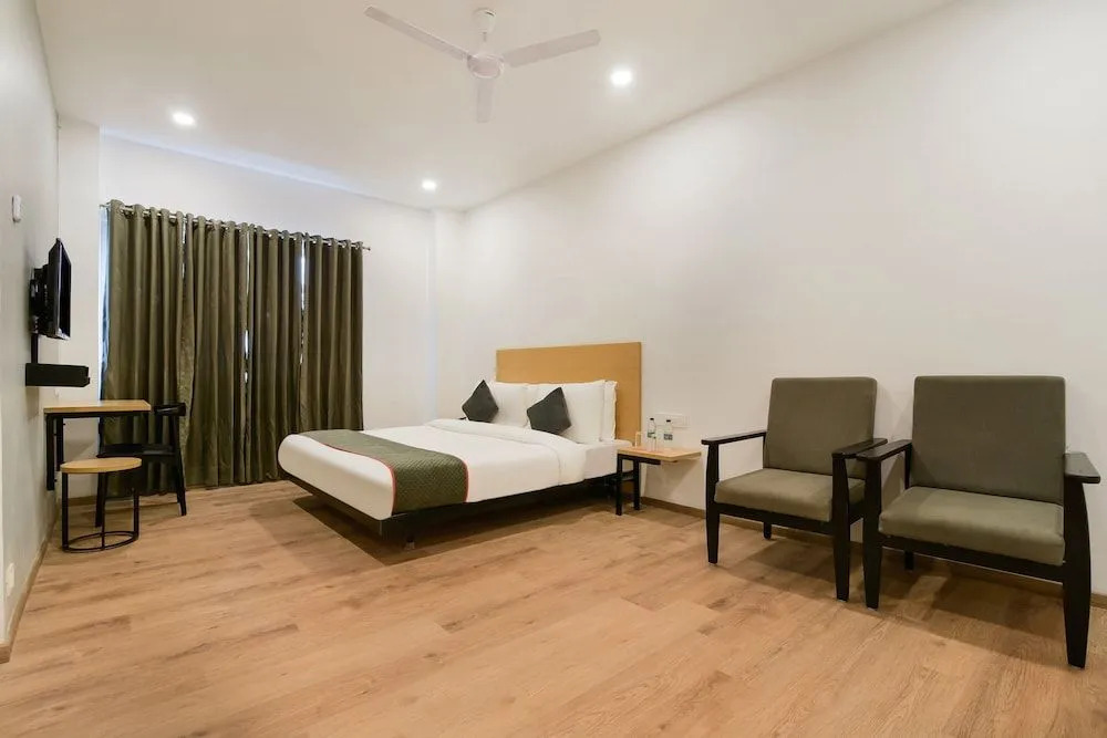 Townhouse The Awadh Airport