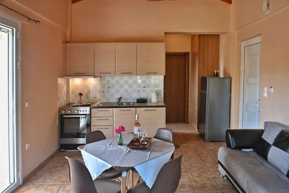 Lagouvardos Beach Apartments