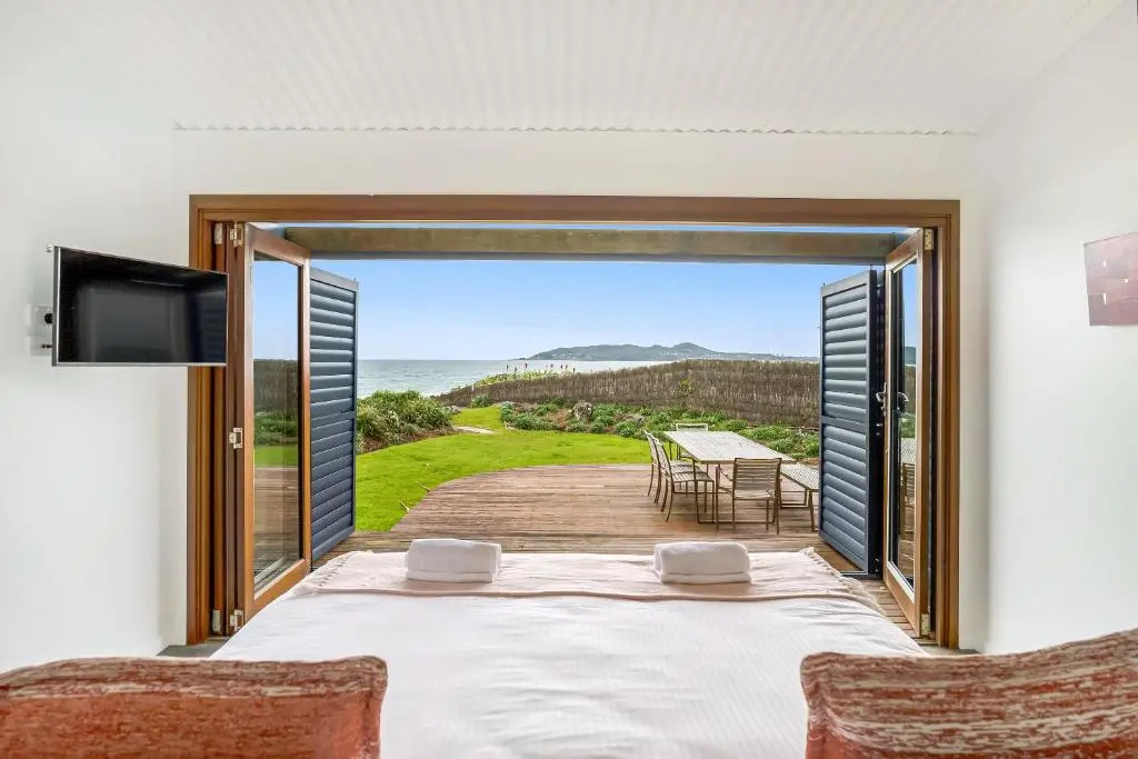 Fuller Holidays - Belongil Beachfront Pavilion, 18 Childe St
