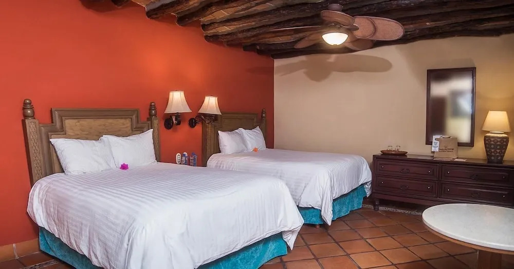 Hotel Plaza del Fuerte by Balderrama Hotel Collection