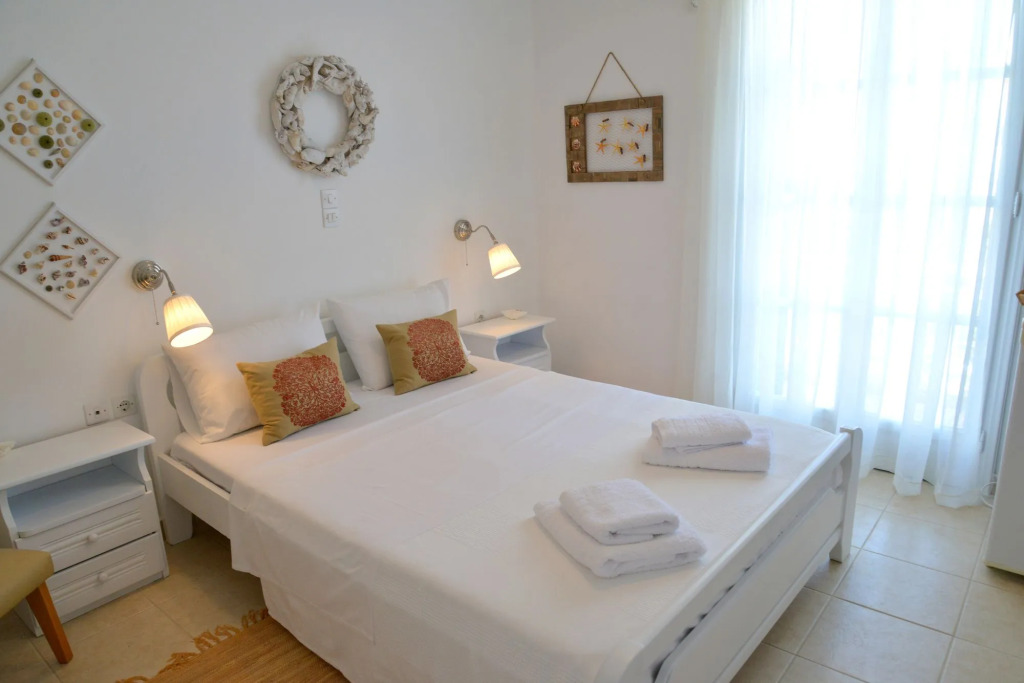 Heliotropio Studios & Apartments