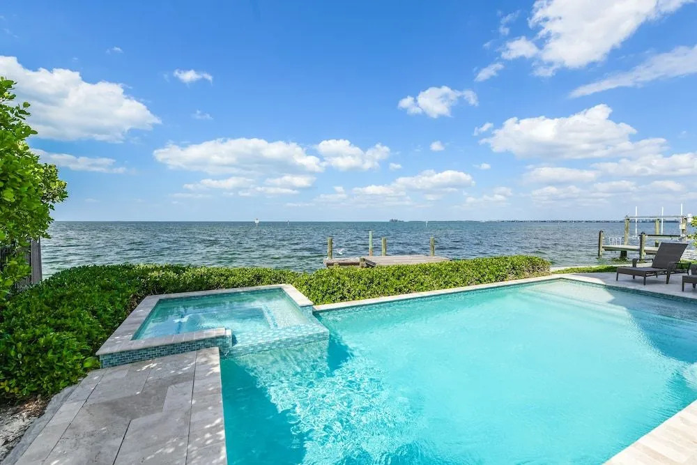 Bayfront Paradise