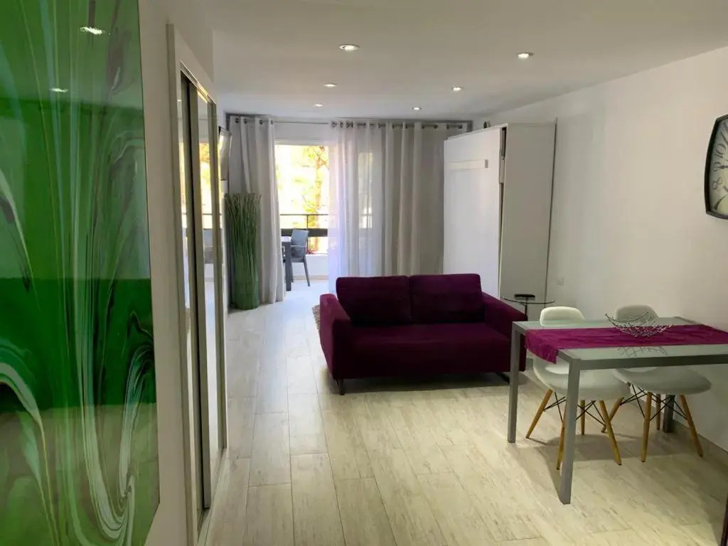 Club Villa Mar- First line modern spacious studio