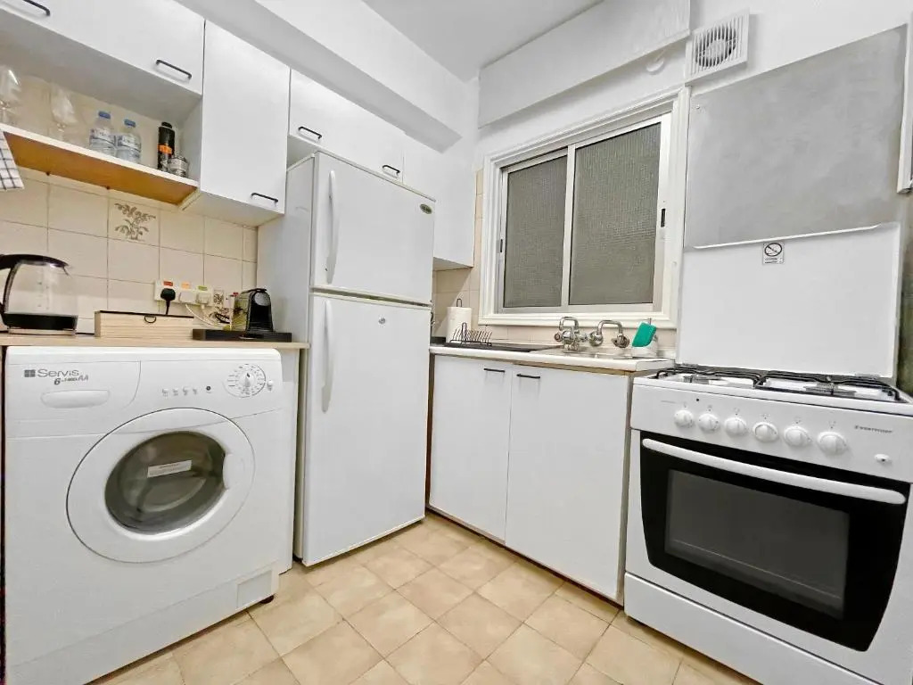 1BR Seaview Apt close to the beach - Top location