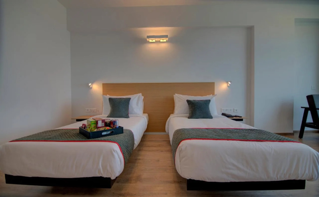 OYO 3036 Hotel Lords Inn Regency