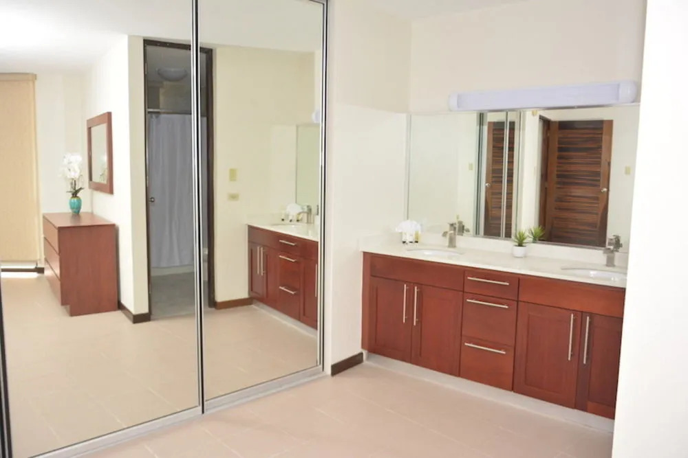 The Plaza Suites