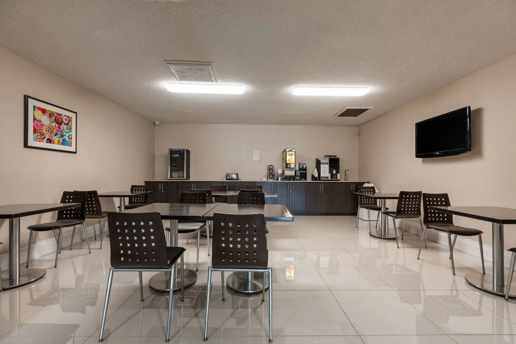 SureStay by Best Western Kemptville.