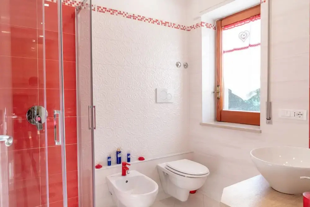 Red Rose Apartment