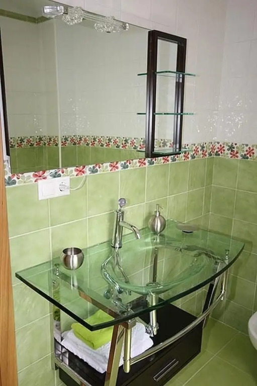 House - 3 Bedrooms with Sea views - 101983