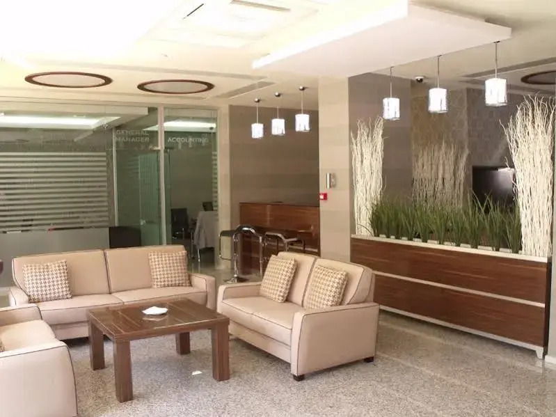 La Casa Hotel