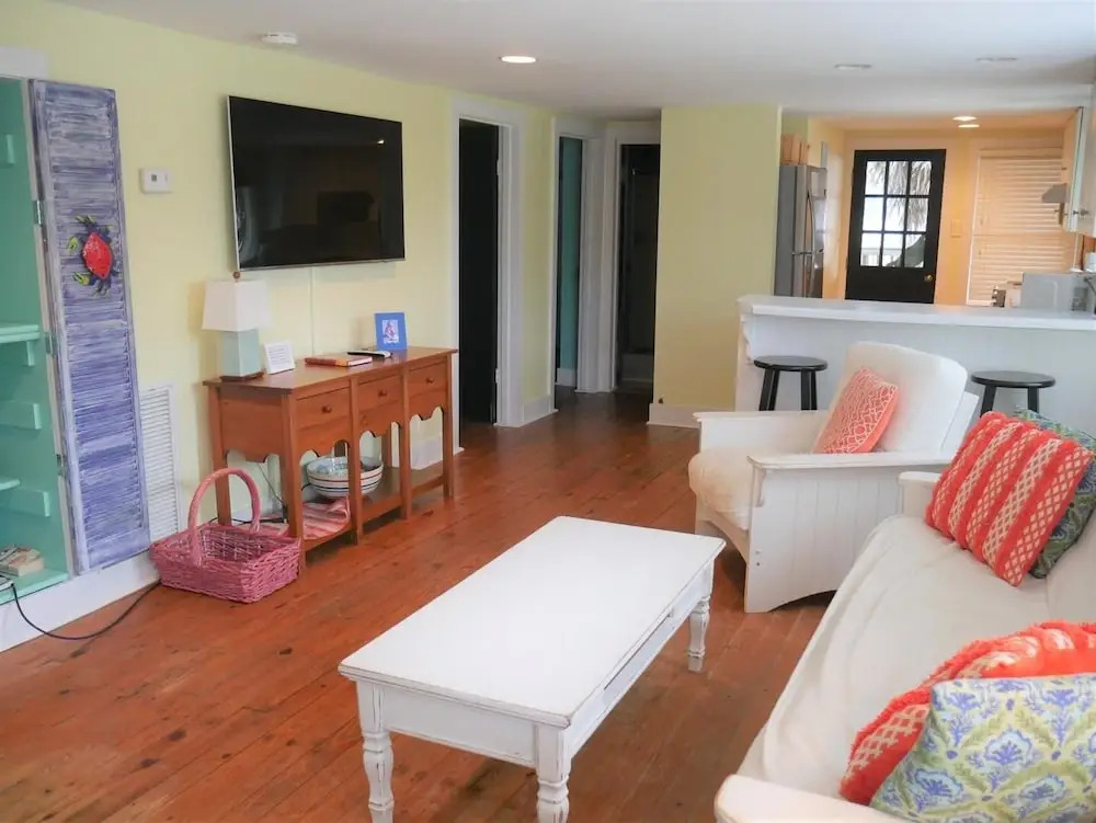 Plum Crazy Down - 3 Br Townhouse