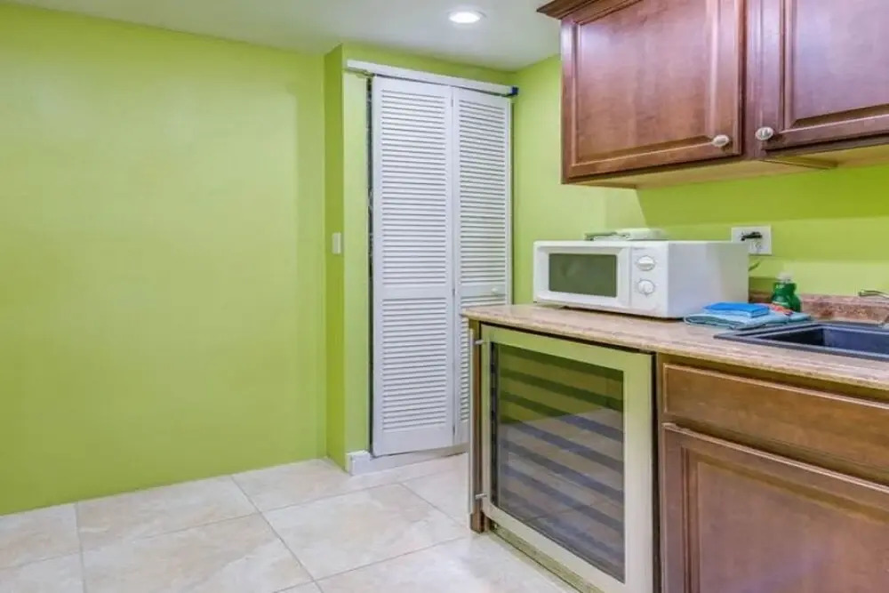 Exceptional Venetian Shores Home With Pool, Dock And Boat Lift. 4 Bedroom Home