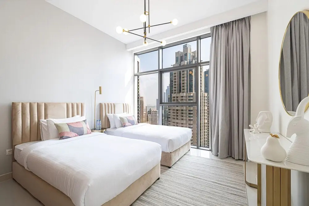 3Br + Maid Close To Burj Khalifa Dubai Mall