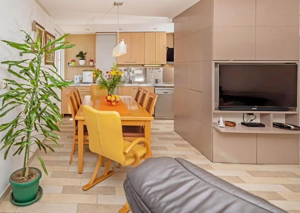 Apartments Summer Romance