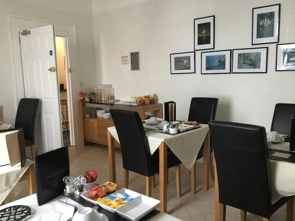 Poppy's Guest House