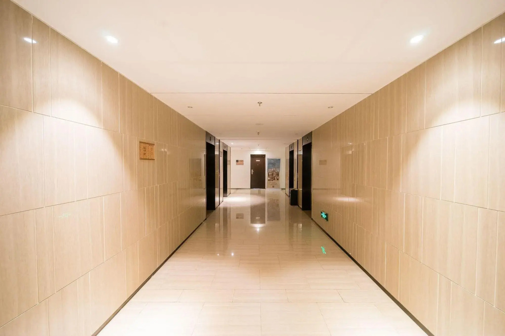 Laisite Theme Apartment (Guangzhou Science City, Greenland Central Plaza)