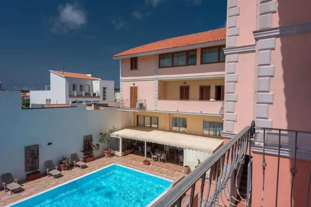 Relaxing Cristal Bedroom Apartment Sleeps 5 Num1500