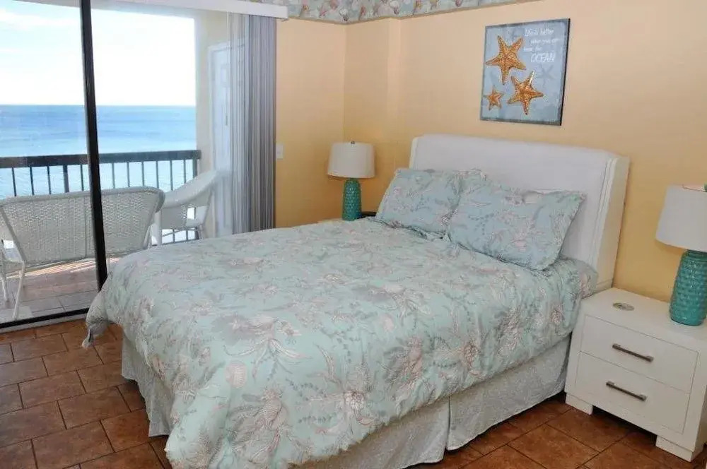 Water Pointe 903 - 3 Br condo by RedAwning