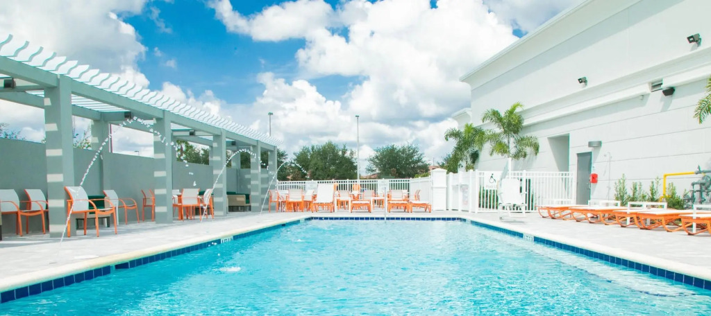 Holiday Inn & Suites Orlando - I-Drive - Theme Parks by IHG