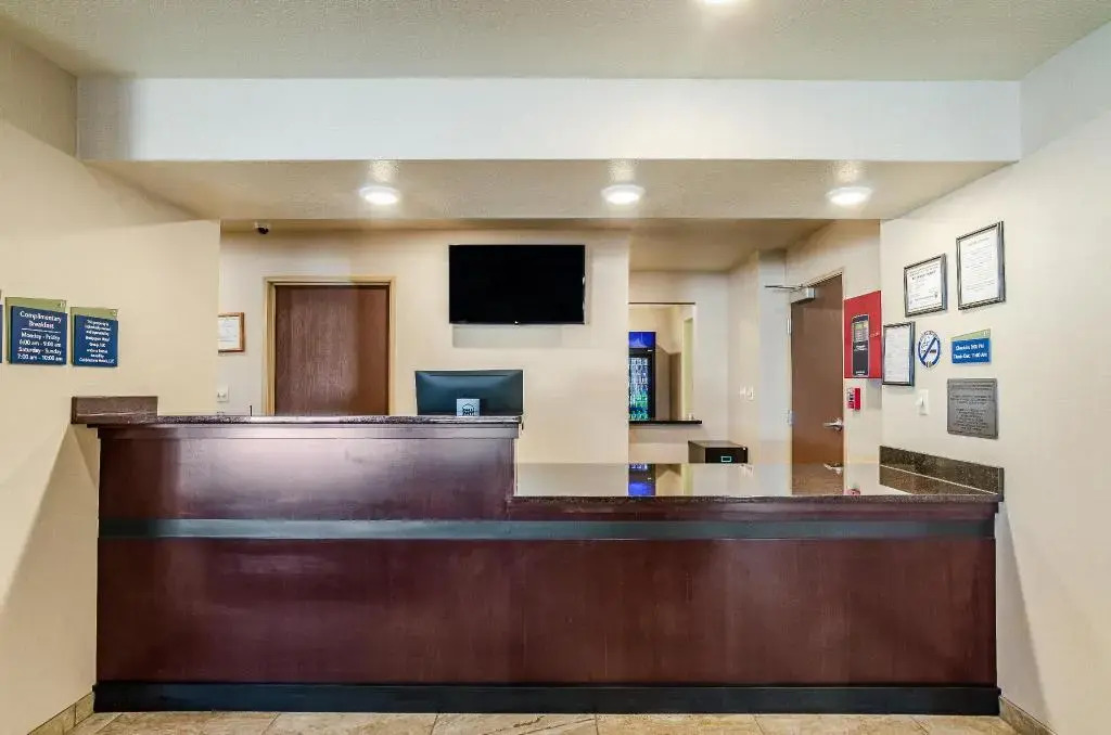 Cobblestone Inn & Suites - Vinton