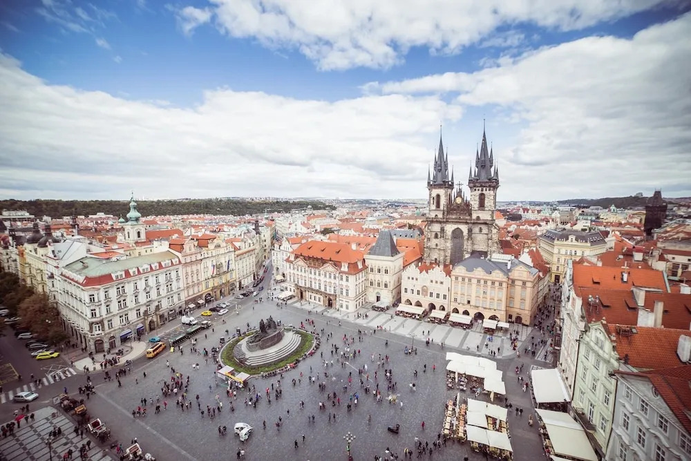 City Center Apartment for 7 people walking distance to Old Town by easyBNB