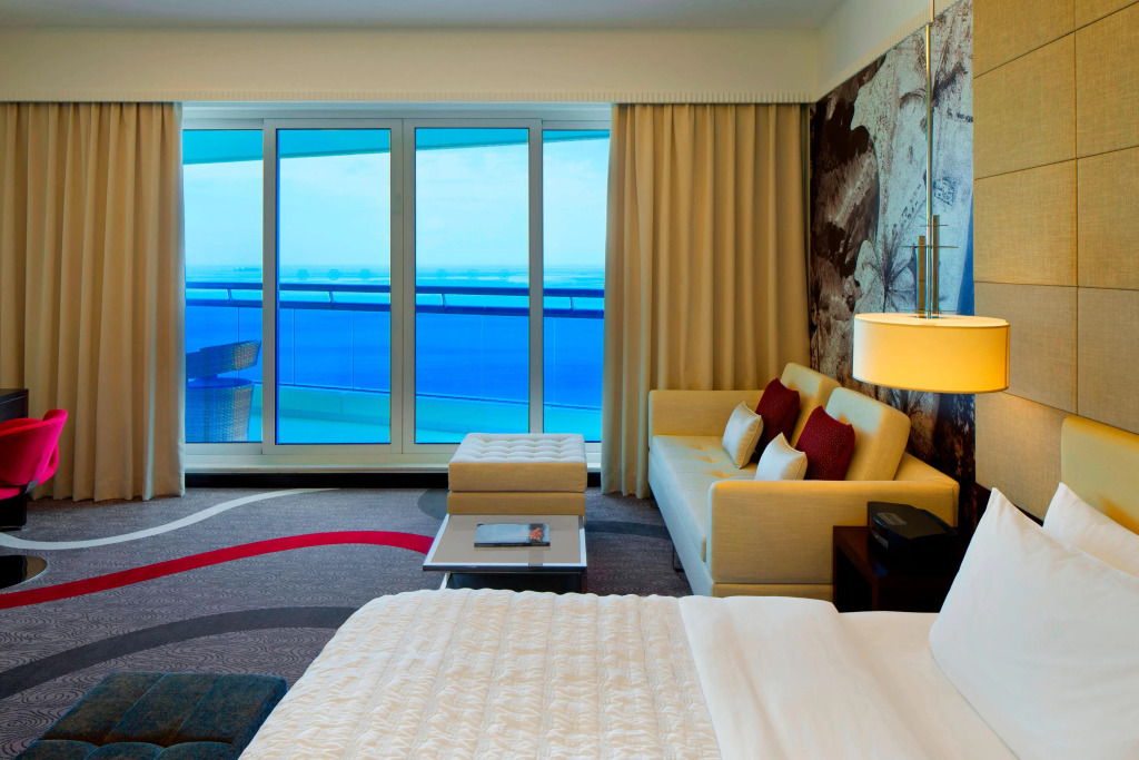 Курортный отель Le Meridien Al Aqah Beach Resort