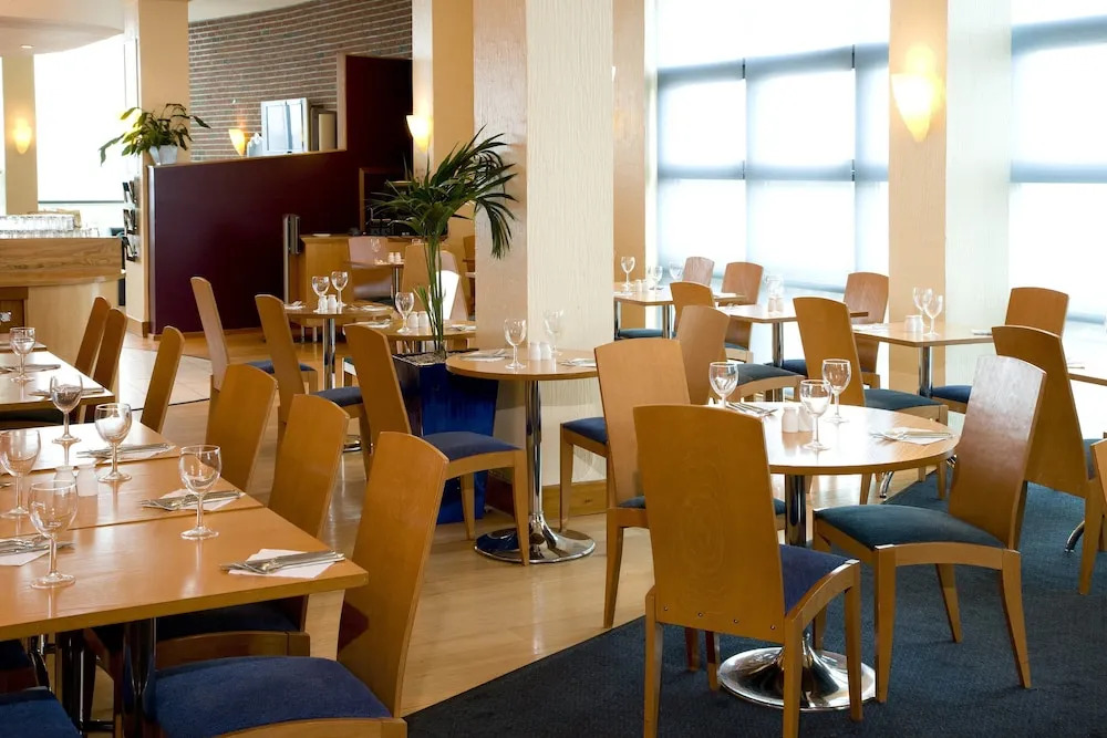 Premier Inn London Wimbledon South