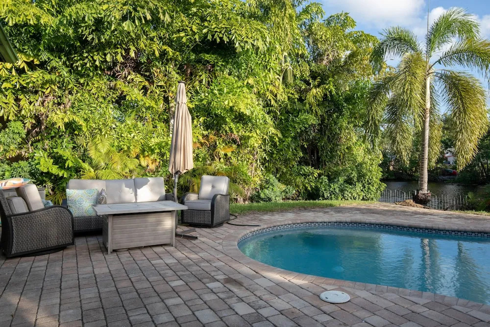 Stunning & Private 5 BDR Canal-front Home w/ Pool!
