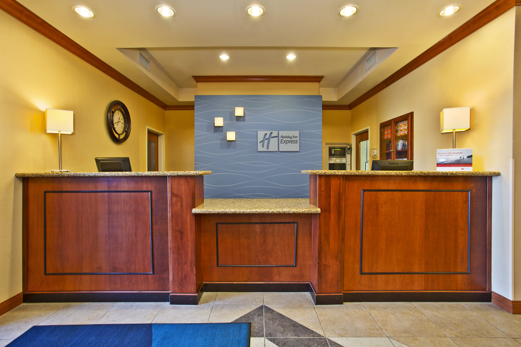 Holiday Inn Express Hotel & Suites Anderson by IHG
