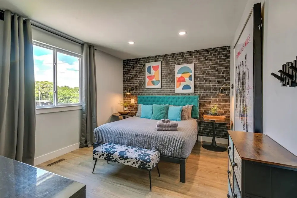 Skyline Views: Nashville Townhome 3 Mi to Broadway