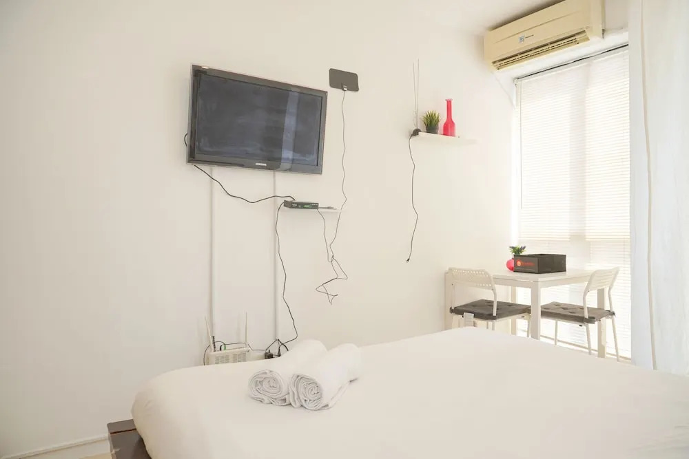 Best Choice And Homey Studio Tifolia Apartment