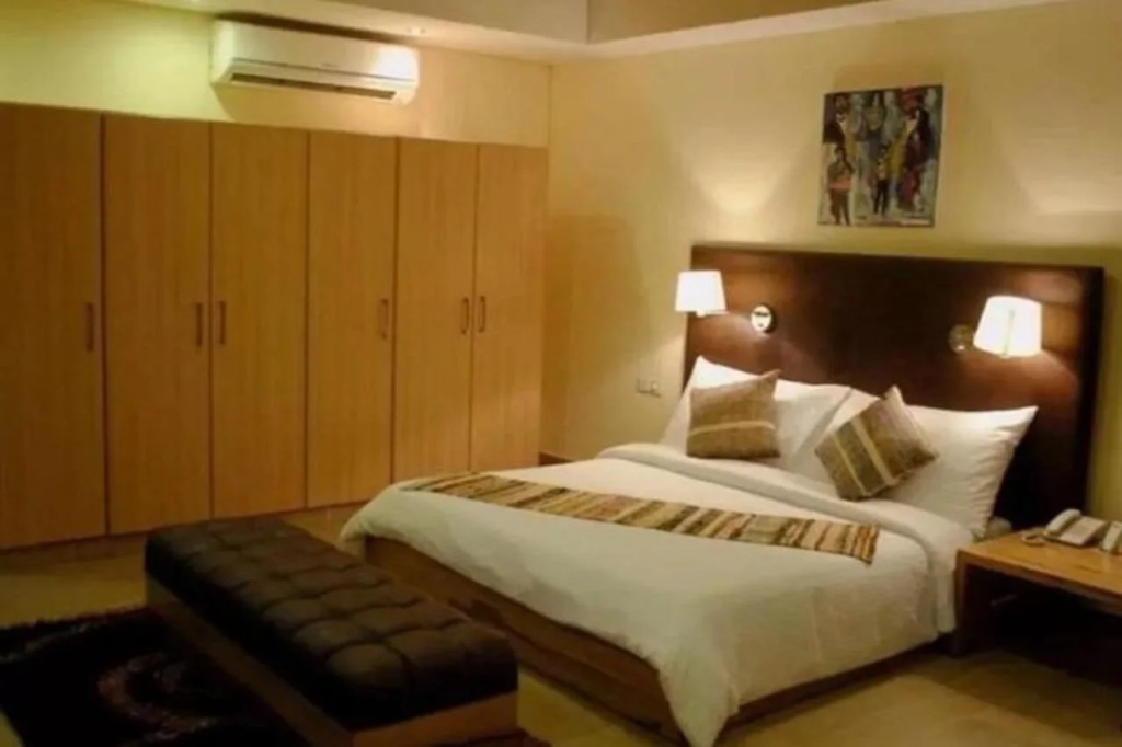 Roots Hotel Apartment