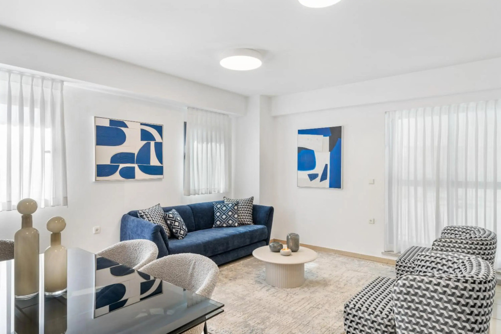 Beautiful 3 BDR Heart of JLM -Modern with Huge Balcony