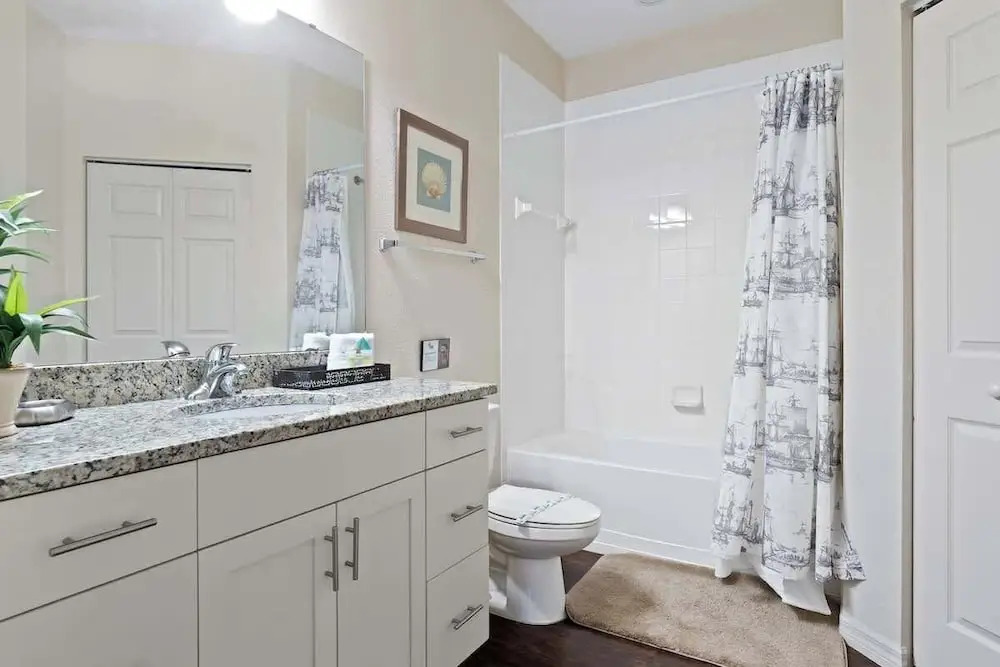 Welcoming 4 BR Sleeps 10 Guests